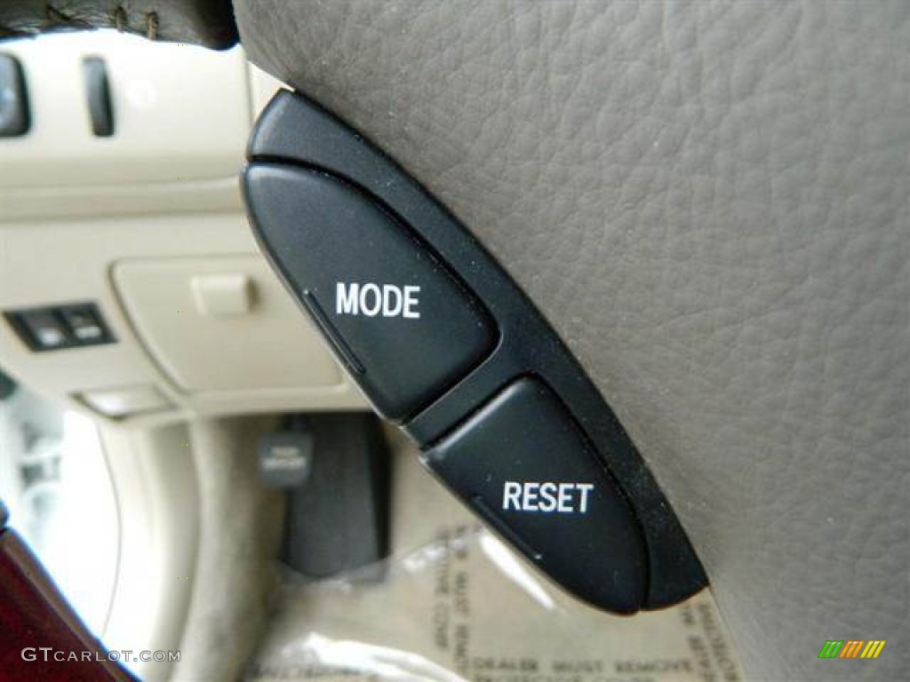 2004 Lexus ES 330 Controls Photo #76748432