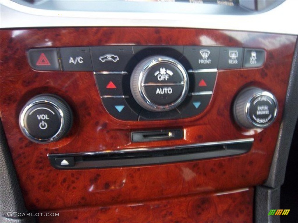 2012 300 Limited - Bright Silver Metallic / Black photo #26