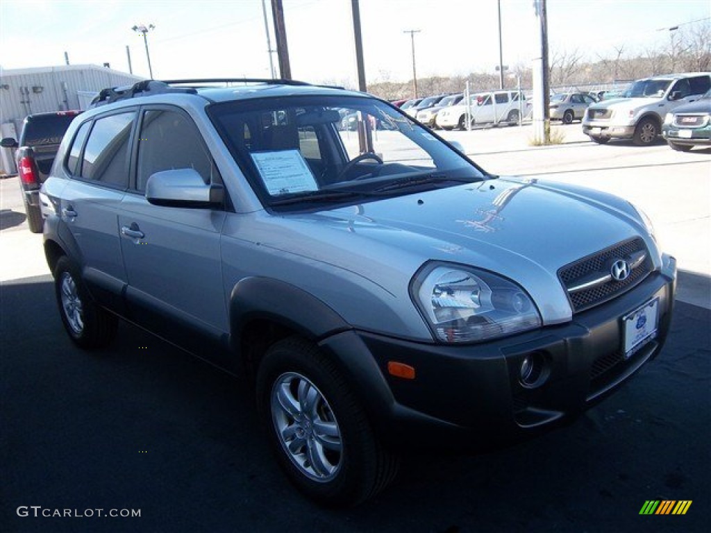 2008 Tucson SE - Platinum Silver / Gray photo #3