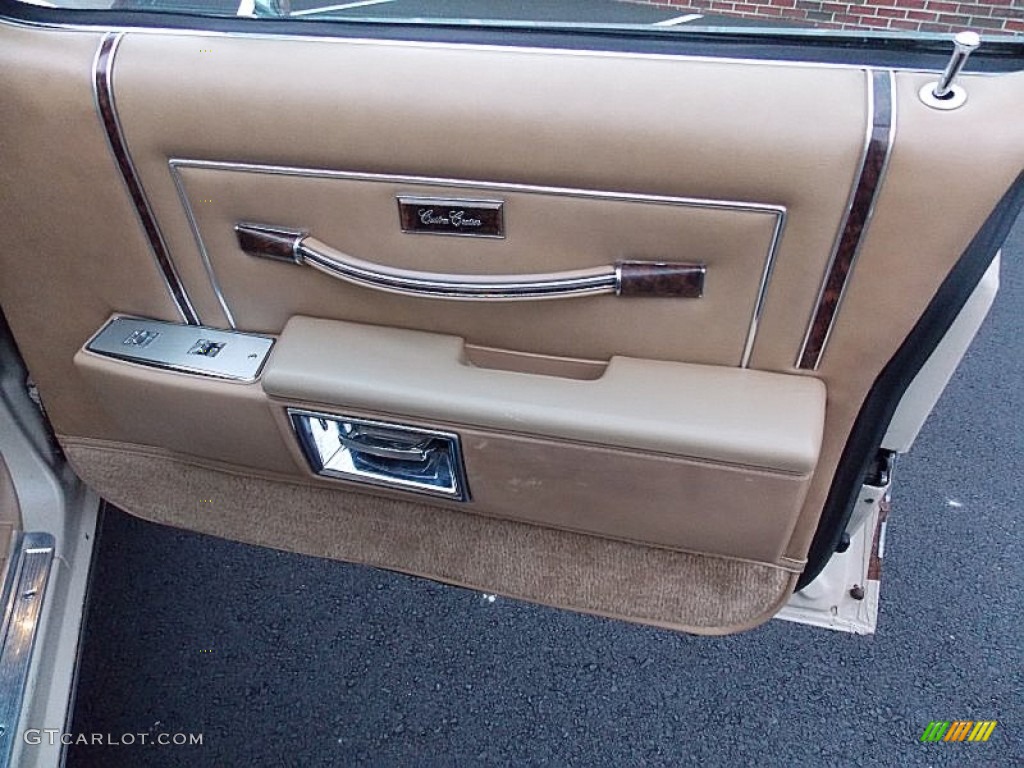 1982 Oldsmobile Custom Cruiser Wagon Doeskin Door Panel Photo #76754235