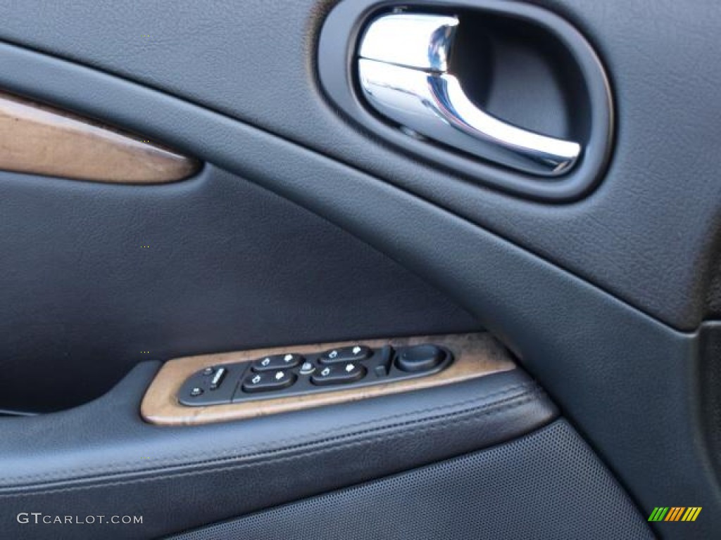2005 Jaguar S-Type R Controls Photo #76754675