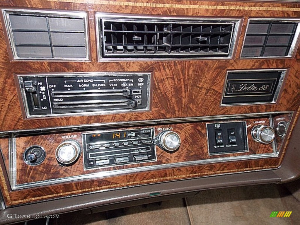 1982 Oldsmobile Custom Cruiser Wagon Controls Photos