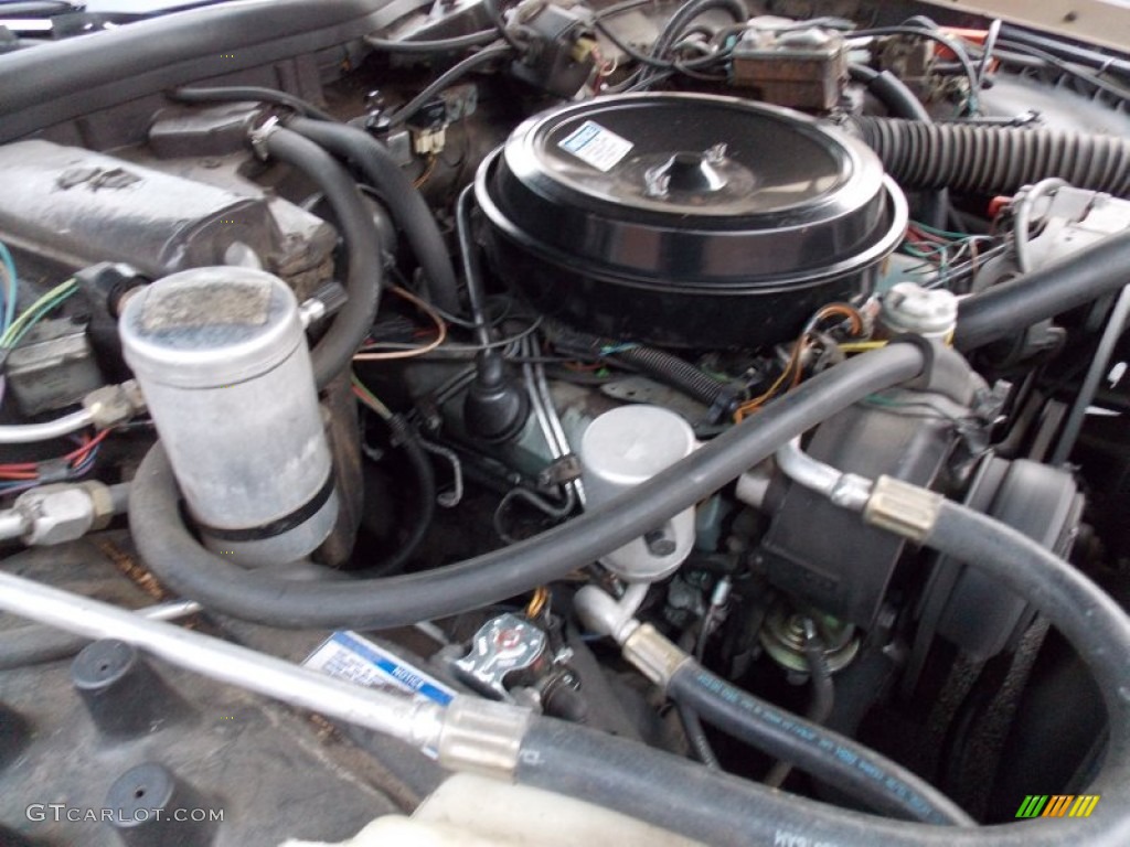 1982 Oldsmobile Custom Cruiser Wagon 5.7 Liter OHV 16-Valve Diesel V8 Engine Photo #76754957