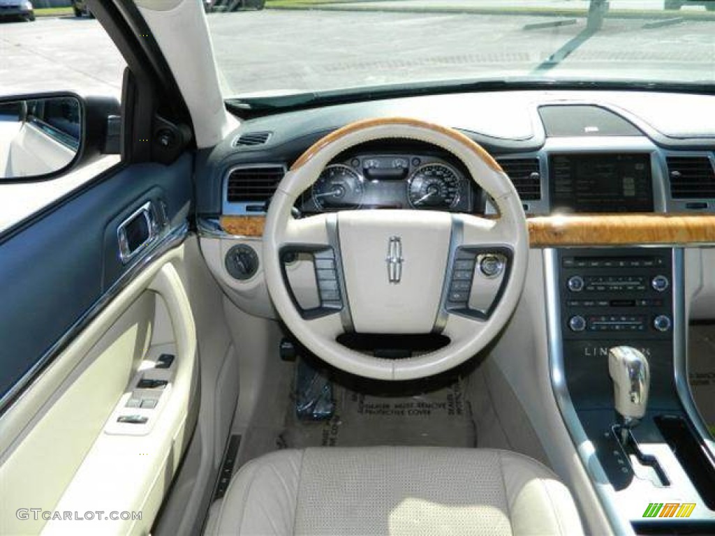 2009 Lincoln MKS Sedan Light Camel Dashboard Photo #76755359