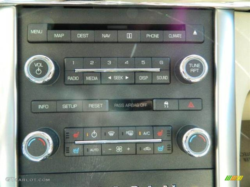 2009 Lincoln MKS Sedan Controls Photo #76755488