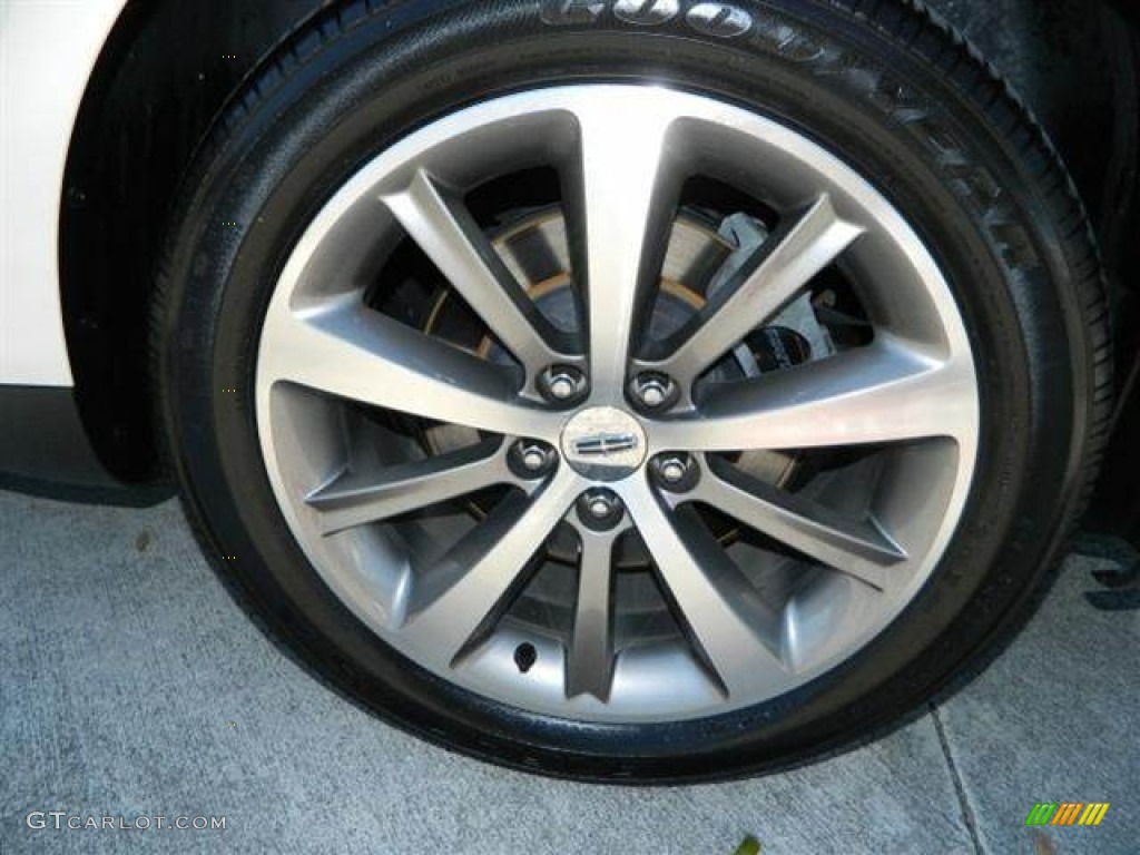 2009 Lincoln MKS Sedan Wheel Photo #76755743
