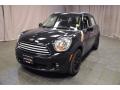 Absolute Black - Cooper Countryman Photo No. 1