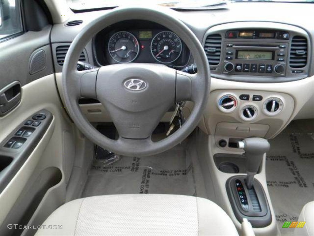 2007 Hyundai Accent GLS Sedan Beige Dashboard Photo #76757945