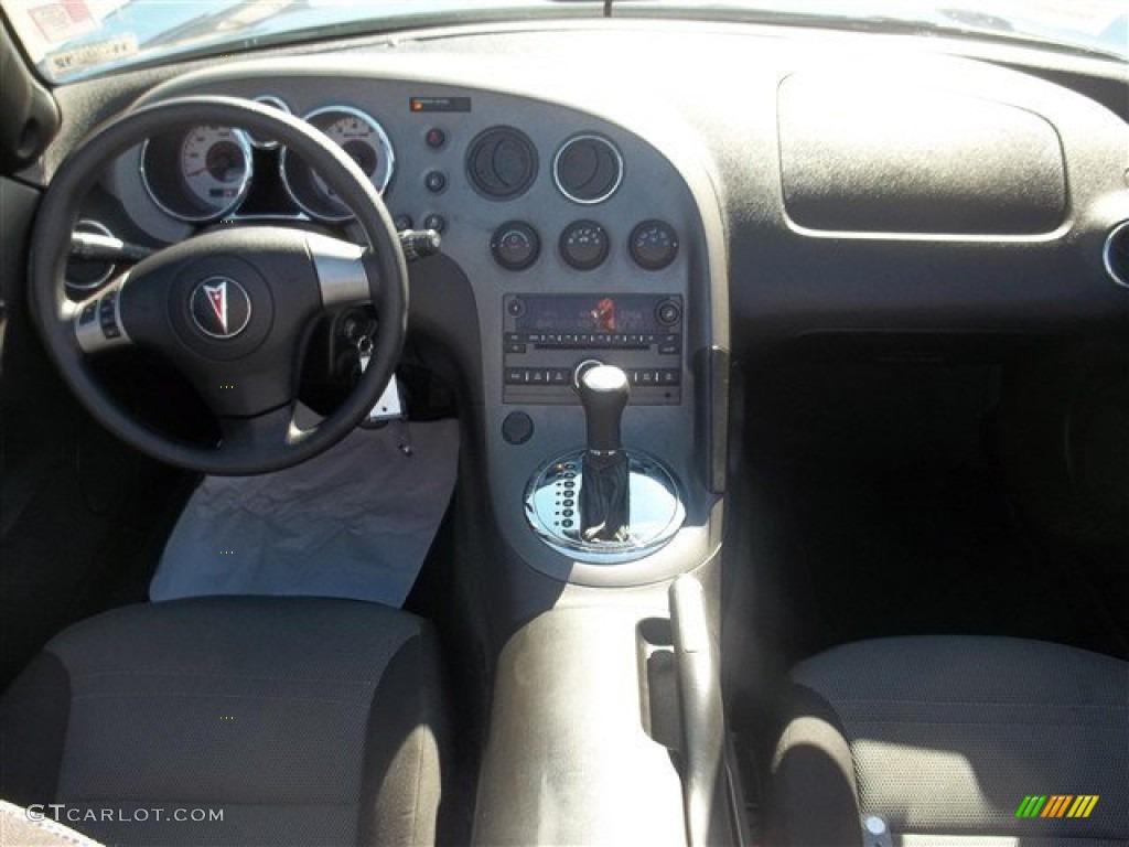 2009 Solstice Roadster - Deep Blue / Ebony/Sand photo #9