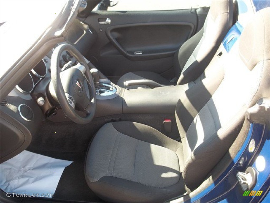 Ebony/Sand Interior 2009 Pontiac Solstice Roadster Photo #76758680
