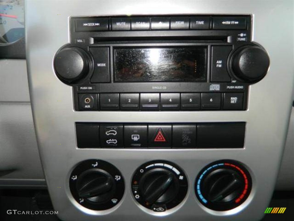 2007 Chrysler PT Cruiser Convertible Controls Photo #76758742
