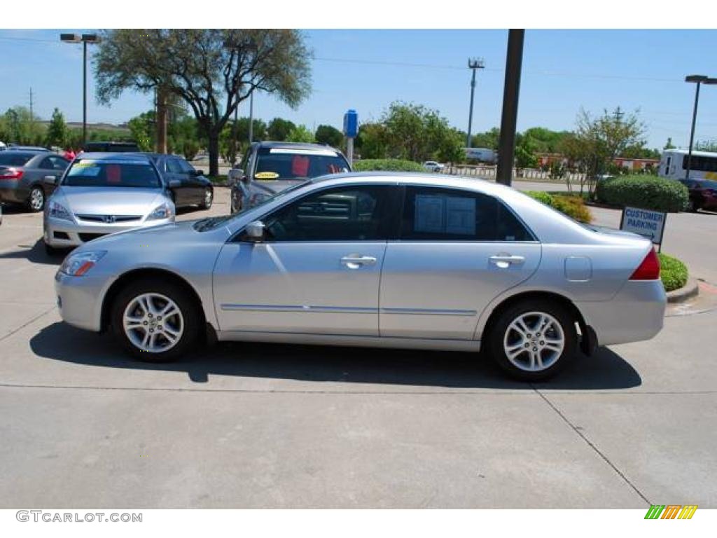 2006 Accord SE Sedan - Alabaster Silver Metallic / Black photo #4