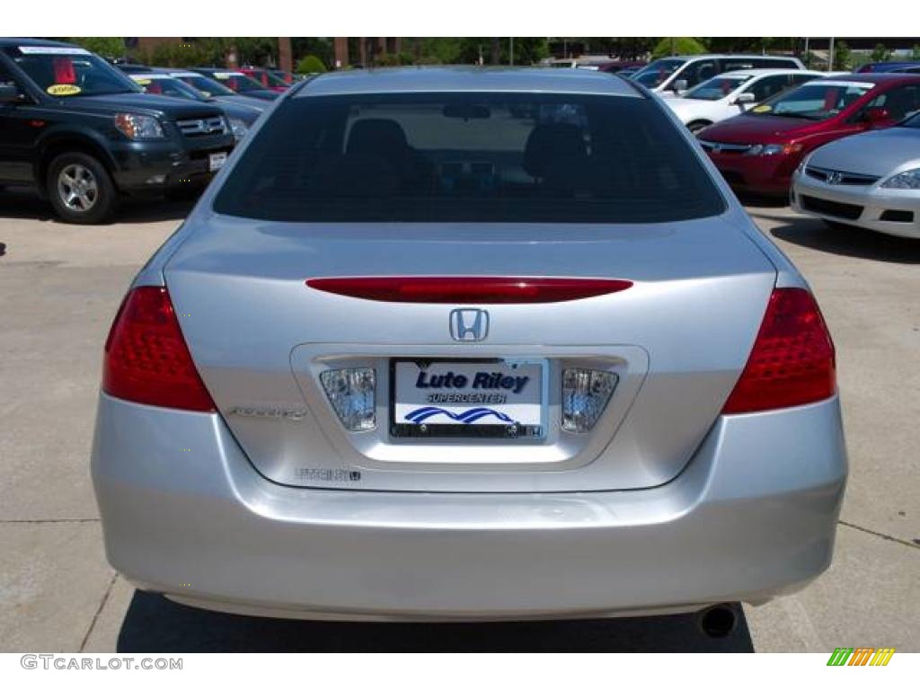 2006 Accord SE Sedan - Alabaster Silver Metallic / Black photo #6