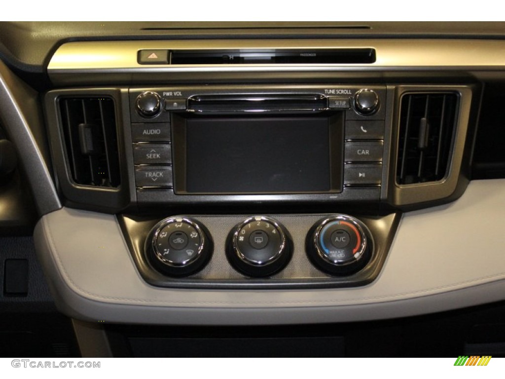 2013 Toyota RAV4 LE AWD Controls Photo #76760477
