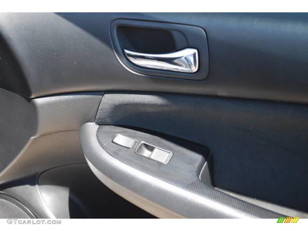 2006 Accord SE Sedan - Alabaster Silver Metallic / Black photo #21