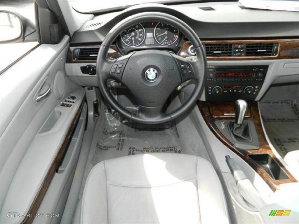 2006 BMW 3 Series 325i Sedan Grey Dashboard Photo #76762268