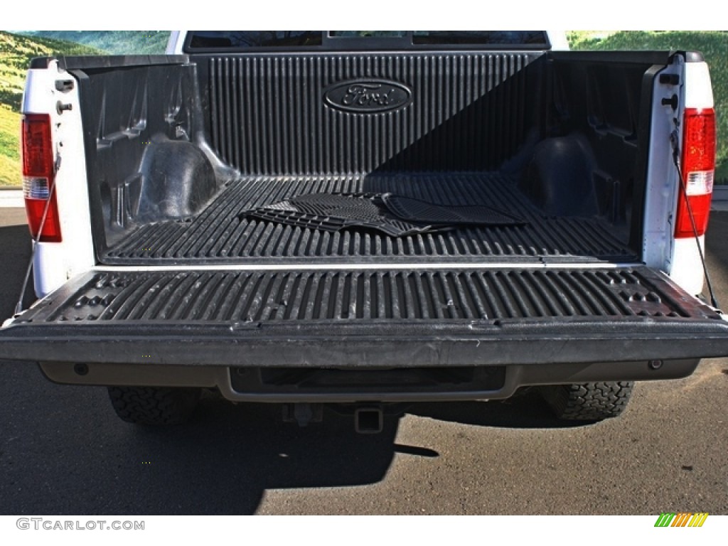 2006 F150 FX4 SuperCab 4x4 - Oxford White / Black/Medium Flint photo #22