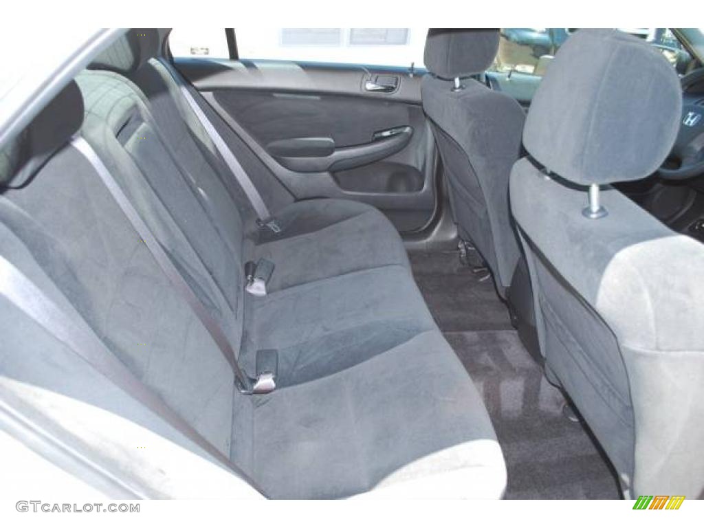 2006 Accord SE Sedan - Alabaster Silver Metallic / Black photo #32