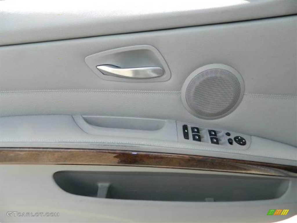 2006 BMW 3 Series 325i Sedan Grey Door Panel Photo #76762355