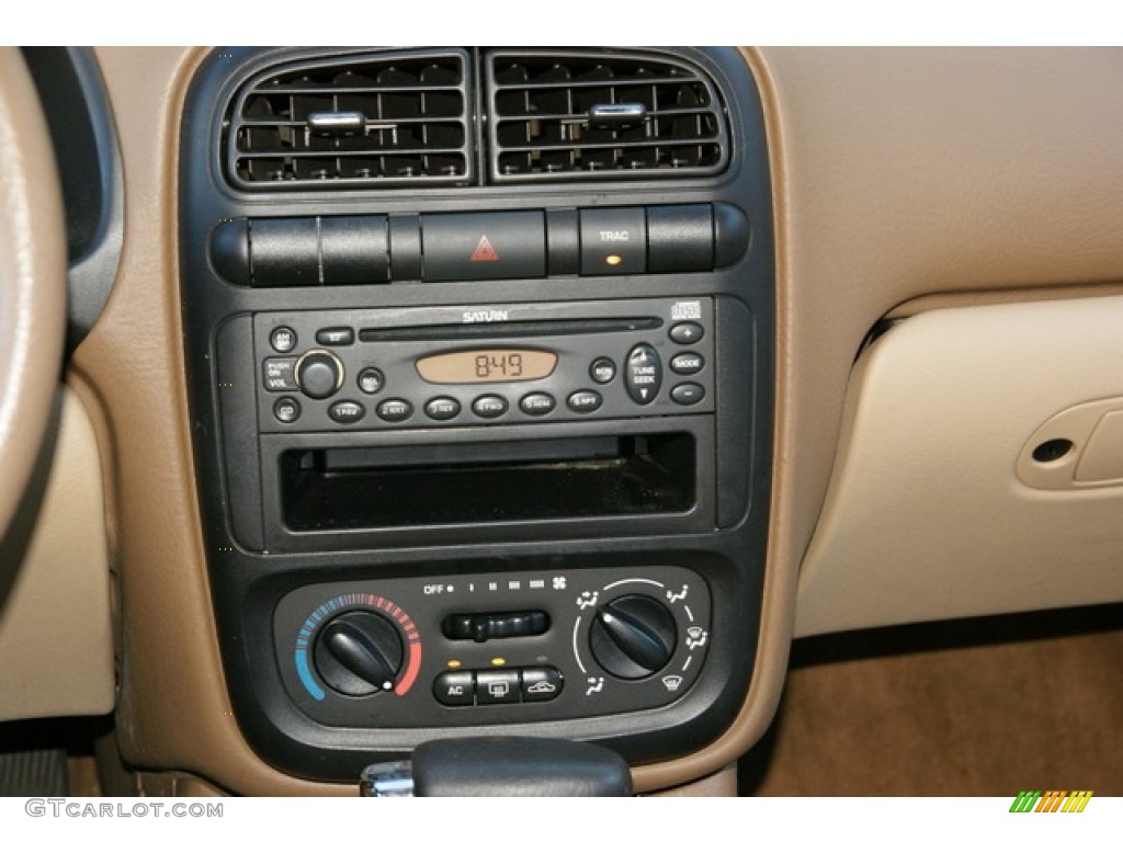 2002 Saturn L Series L100 Sedan Controls Photos