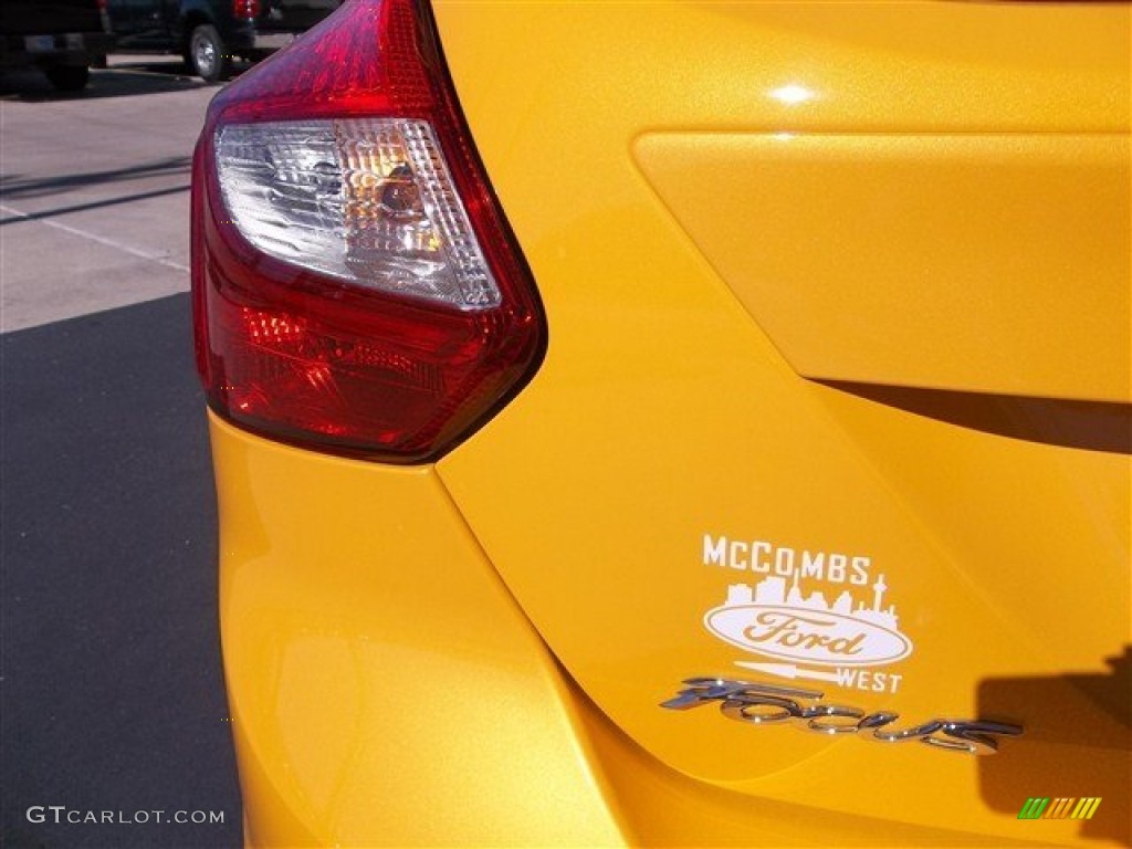 2013 Focus ST Hatchback - Tangerine Scream Tri-Coat / ST Charcoal Black Full-Leather Recaro Seats photo #6