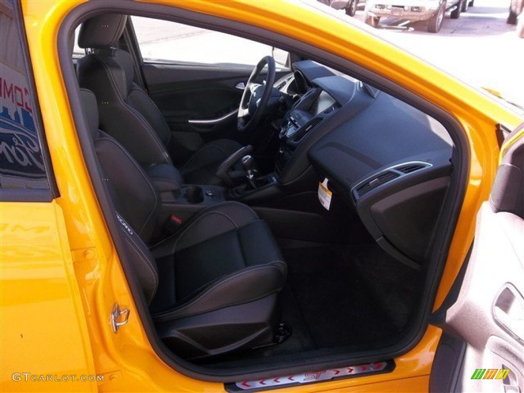 2013 Focus ST Hatchback - Tangerine Scream Tri-Coat / ST Charcoal Black Full-Leather Recaro Seats photo #14