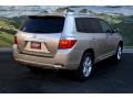 Sandy Beach Metallic - Highlander Limited 4WD Photo No. 3