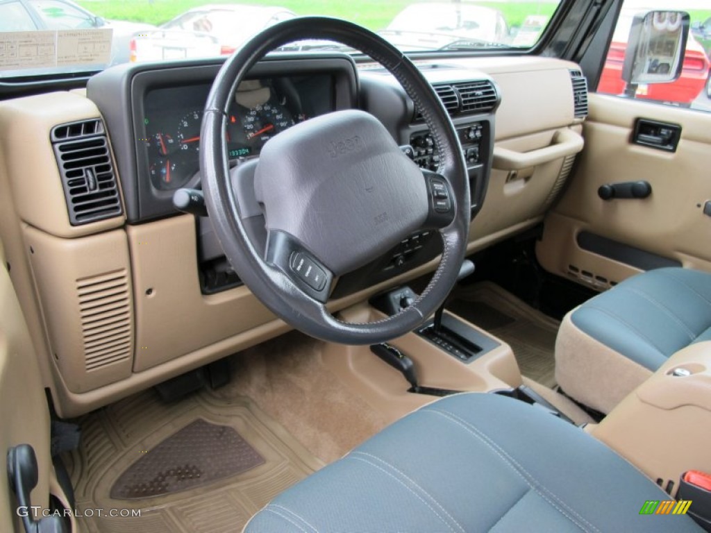 Camel Beige/Dark Green Interior 2002 Jeep Wrangler Sahara 4x4 Photo #76768264