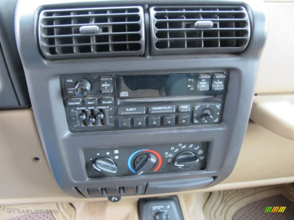 2002 Jeep Wrangler Sahara 4x4 Controls Photo #76768342