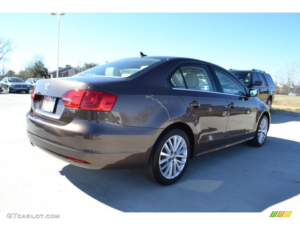 2013 Jetta TDI Sedan - Toffee Brown Metallic / Cornsilk Beige photo #2