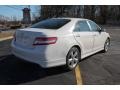 Super White - Camry SE Photo No. 6