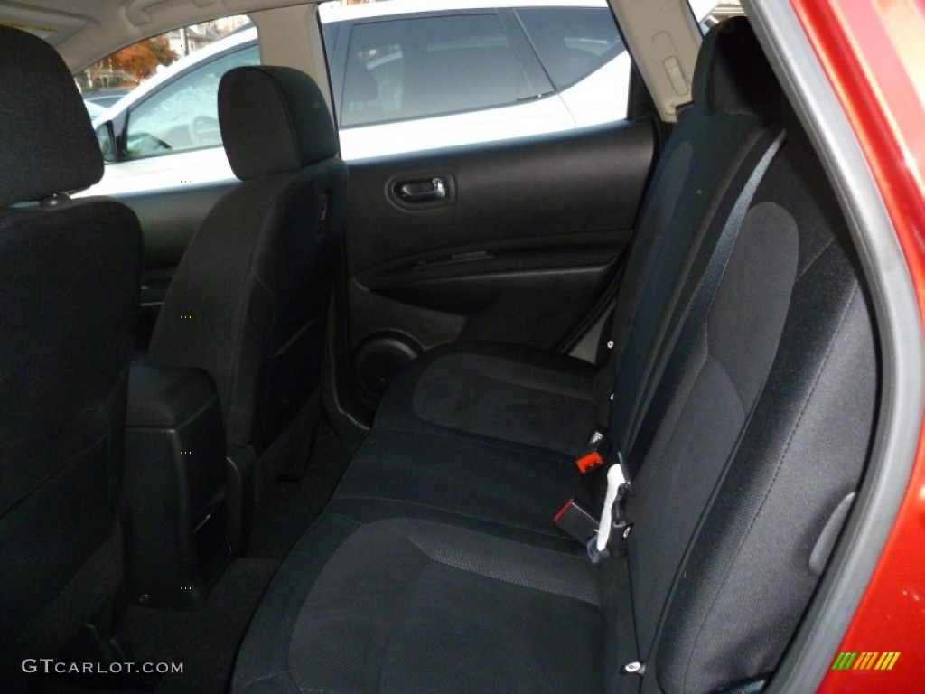 2011 Rogue S AWD - Cayenne Red / Black photo #13