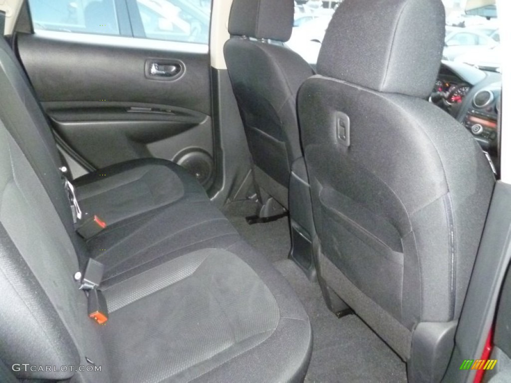 2011 Rogue S AWD - Cayenne Red / Black photo #15