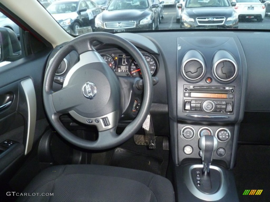 2011 Rogue S AWD - Cayenne Red / Black photo #16