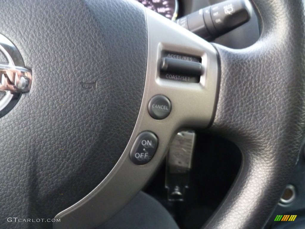 2011 Rogue S AWD - Cayenne Red / Black photo #20