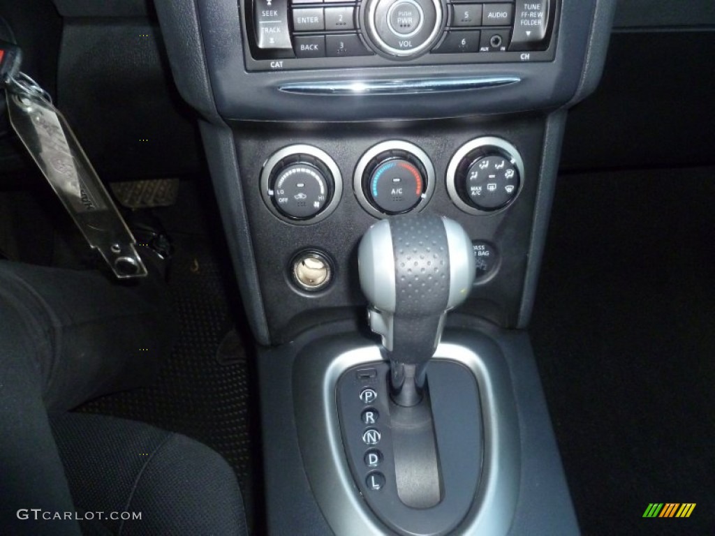 2011 Rogue S AWD - Cayenne Red / Black photo #21
