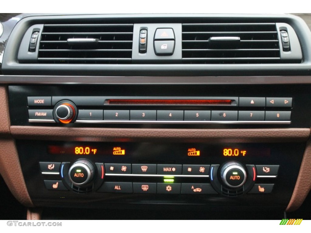 2011 BMW 5 Series 528i Sedan Controls Photo #76775132