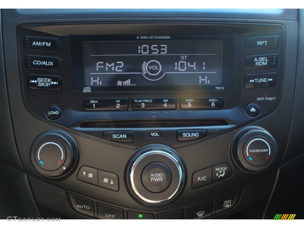 2003 Honda Accord EX V6 Coupe Controls Photo #76776071