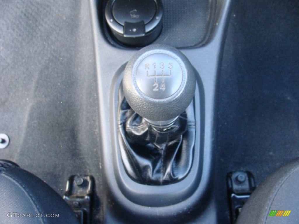 2010 Hyundai Accent GS 3 Door 5 Speed Manual Transmission Photo #76777203