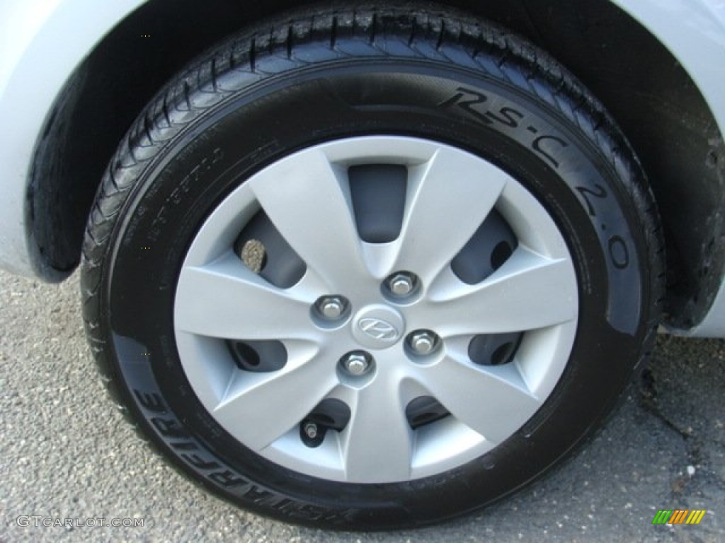 2010 Hyundai Accent GS 3 Door Wheel Photo #76777355