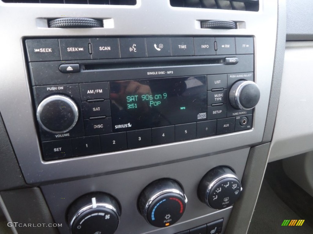 2008 Dodge Avenger SXT Audio System Photos