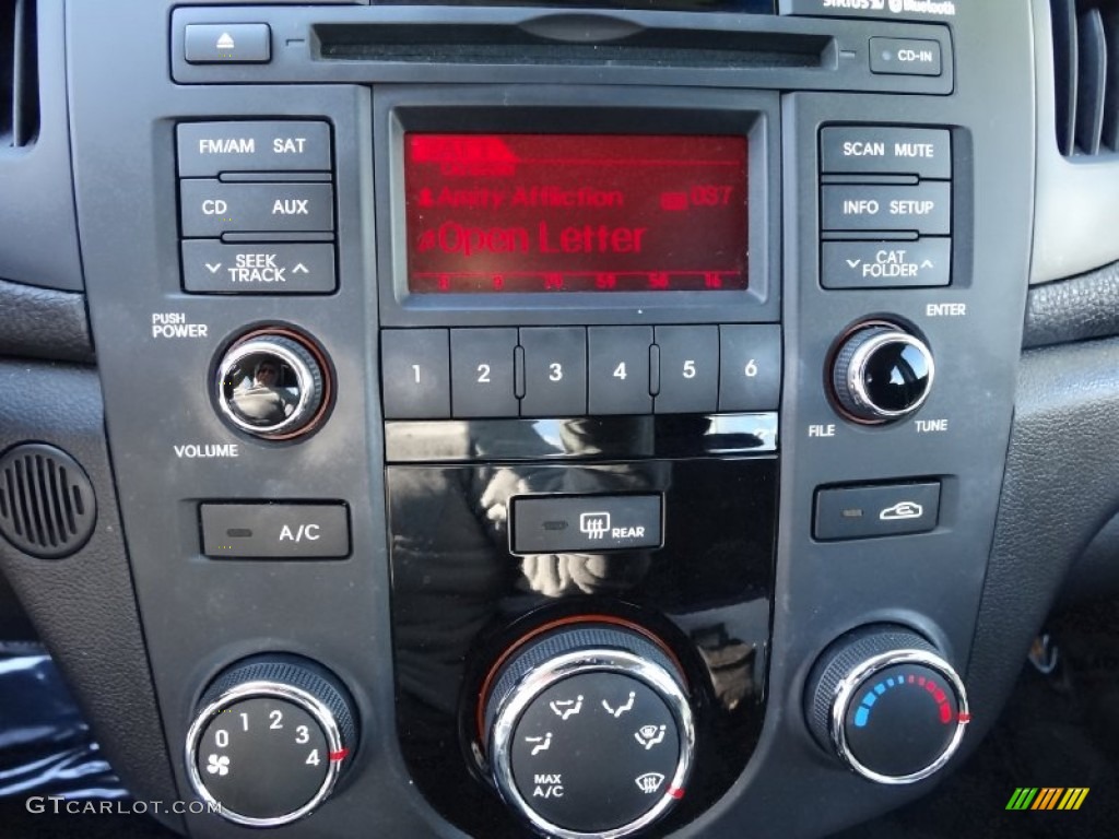2012 Kia Forte EX Controls Photo #76779425