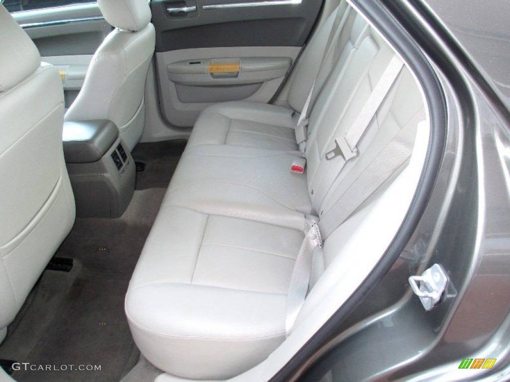 2008 Chrysler 300 Limited Rear Seat Photo #76779515