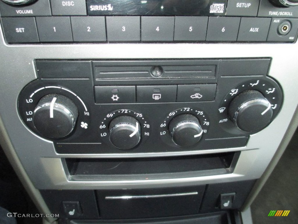 2008 Chrysler 300 Limited Controls Photos