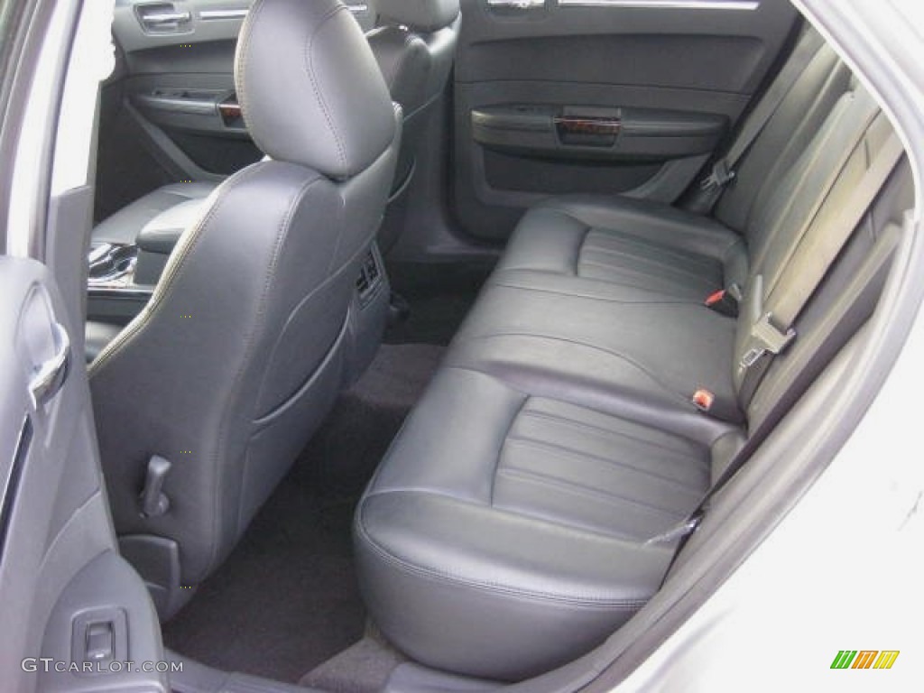 2010 Chrysler 300 C HEMI AWD Rear Seat Photo #76783348