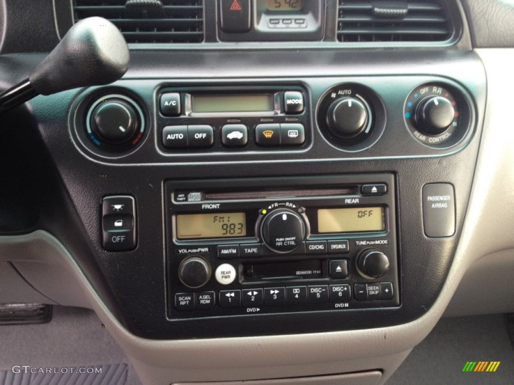 2004 Honda Odyssey EX-L Controls Photo #76783727