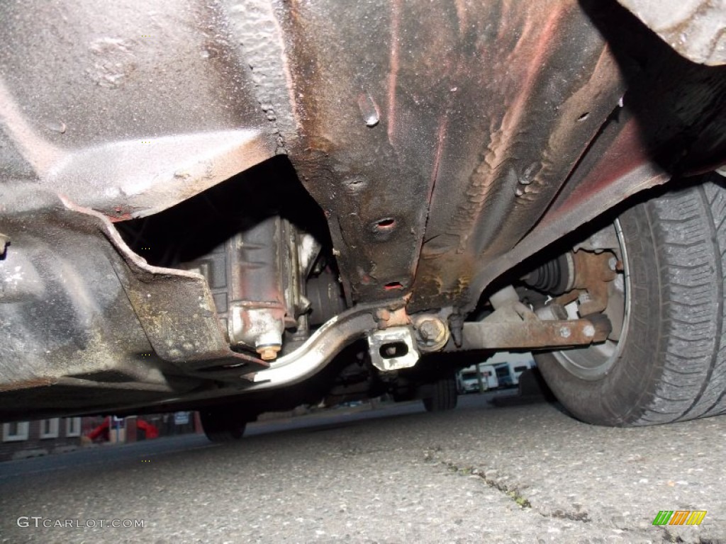 1990 Saab 900 SPG Hatchback Undercarriage Photo #76784613