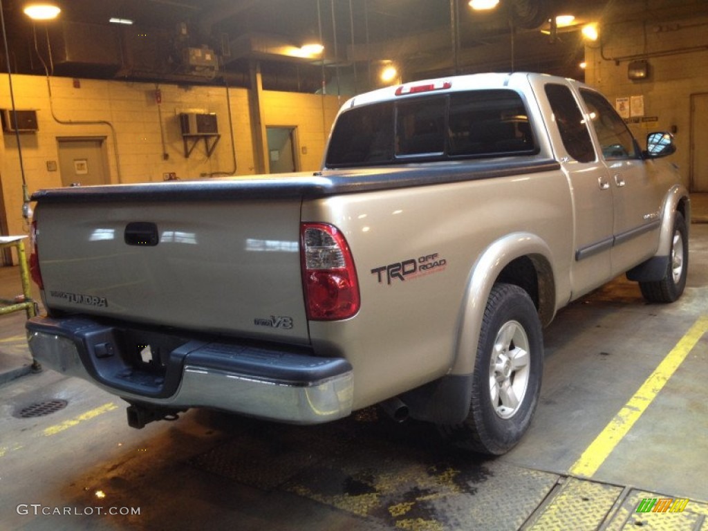 2005 Tundra SR5 Access Cab - Desert Sand Mica / Taupe photo #2