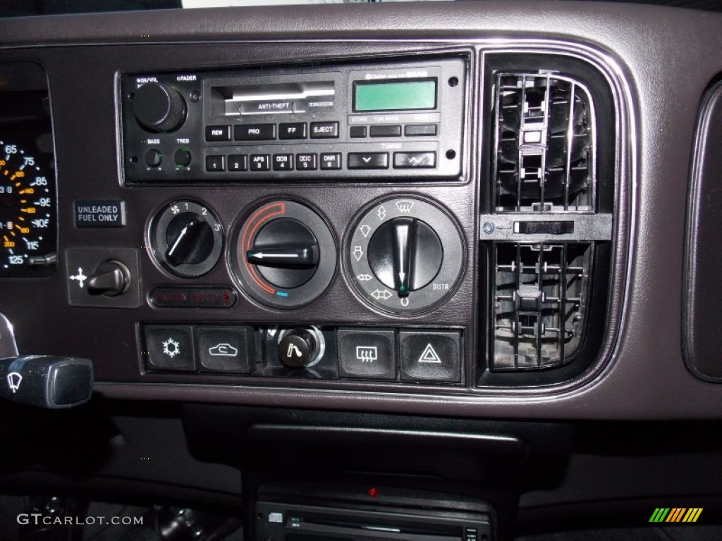 1990 Saab 900 SPG Hatchback Controls Photo #76784900
