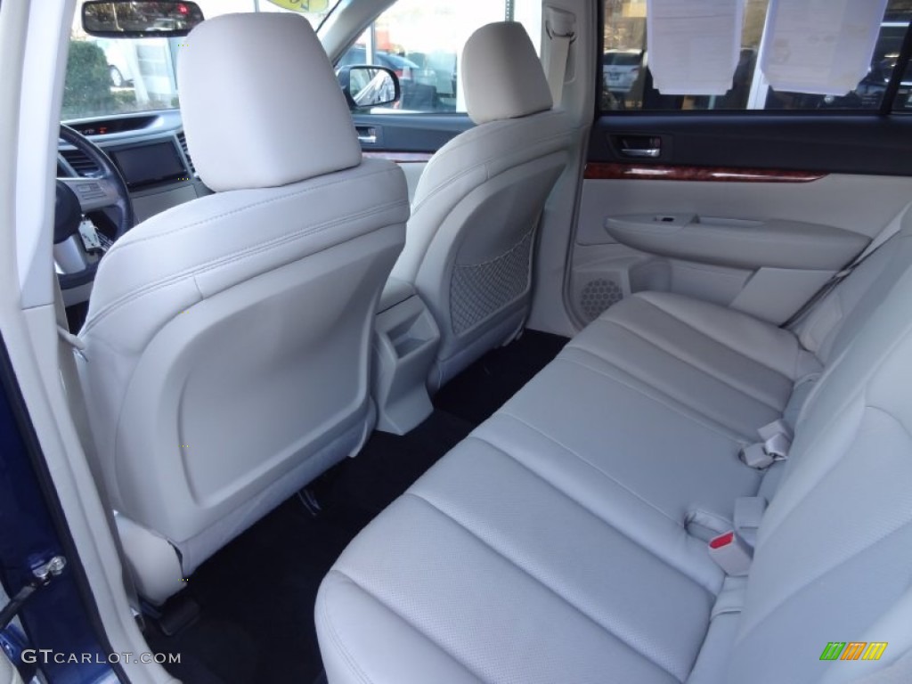 2010 Outback 2.5i Limited Wagon - Azurite Blue Pearl / Warm Ivory photo #17